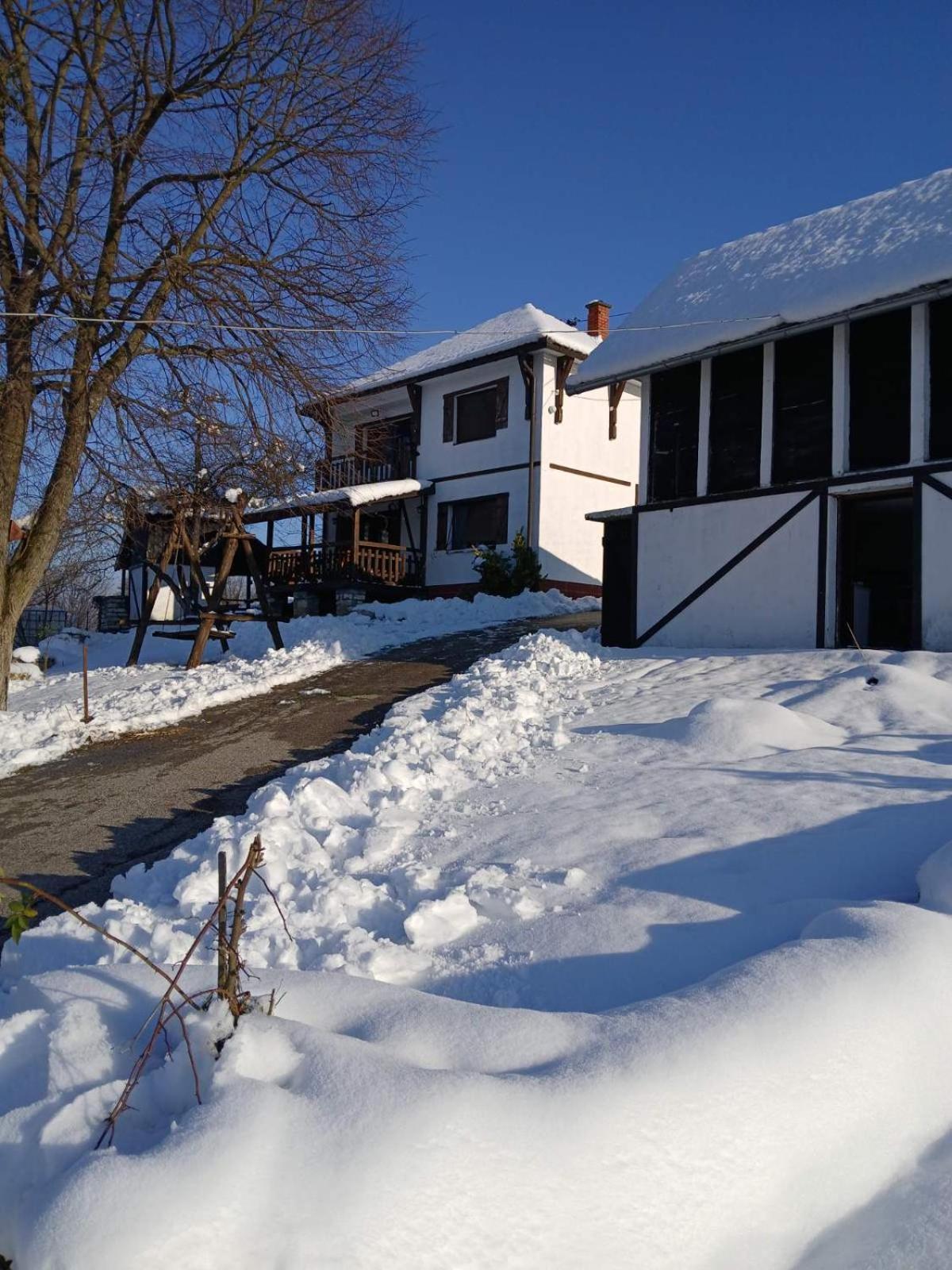 Vila Vikendica I Vajat Vrbica Kalesija Exteriér fotografie